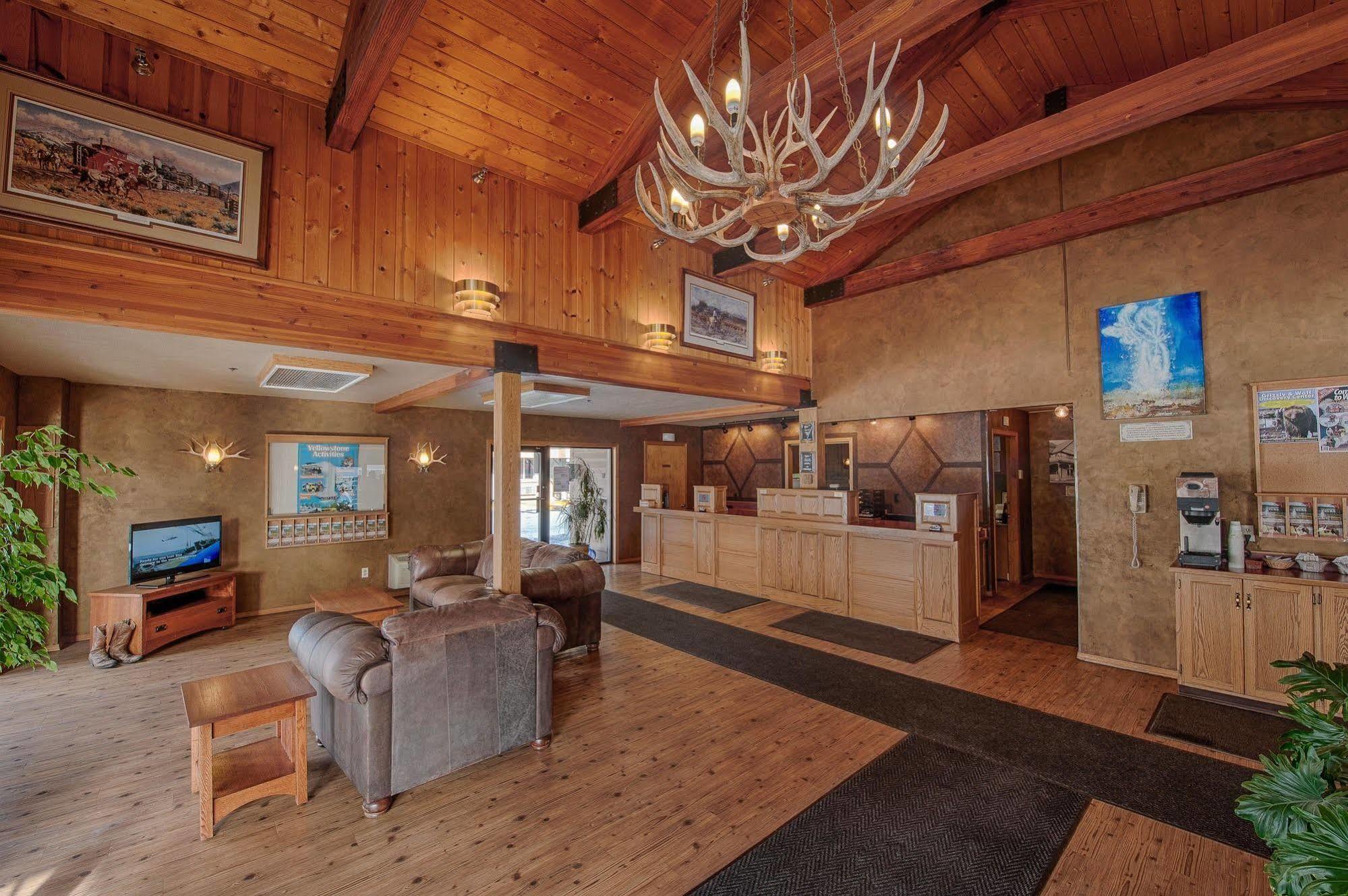 Brandin' Iron Inn West Yellowstone Exteriör bild